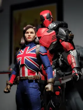 908909 HOT TOYS Armorized Warrior Deadpool Scale Figure #2