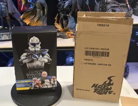 912942 HOT TOYS Star Wars Ahsoka Captain Rex Scale Figure