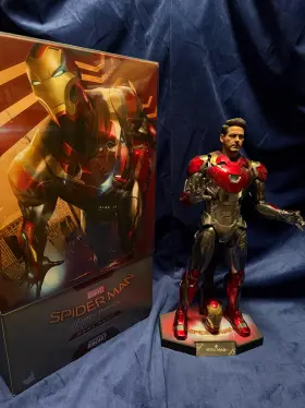 MMS427D19 HOT TOYS Iron Mk Xlvii Homecoming Figure