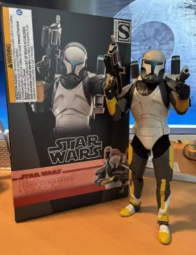 TMS130 HOT TOYS Star Wars Clone Commando Scorch