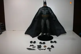 HOT TOYS VGM18 Vgm Arkham Batman Bruce Wayne Scale Figures