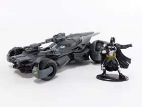 JA31706 JADA Toys Comics Justice League Batman Batmobile Die