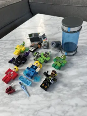 10763-03085-WK JAZWARES Roblox Heroes Robloxia Figures Mix #2