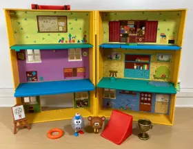 14716 JAZWARES Hey Duggee Clubhouse Playset Figures Monkey