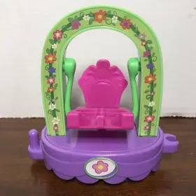 PEP0635 JAZWARES Peppa Magical Parade Garden Swing
