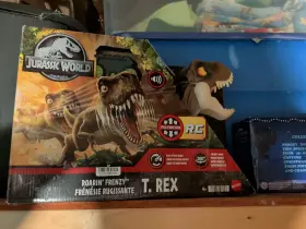 89970312 JURASSIC WORLD Roarinft Frenzy Rex Box Dinosaur