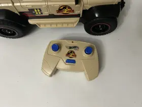 GYD27 JURASSIC WORLD TOYS Matchbox Dominion Jeep Gladiator #2