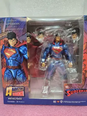 DEC218207 KAIYODO Revoltech Yamaguchi Superman Box