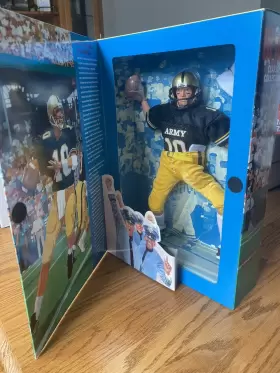 076281814612 KENNER Joe Classic Army Football Quarterback