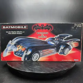 538555.00 KENNER Batman Robin Batmobile Missile Blades