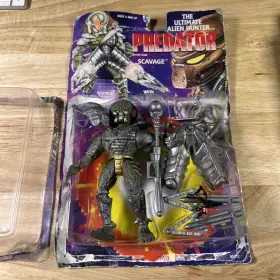 65717 KENNER Aliens Vs Predator Scavage Action Figure