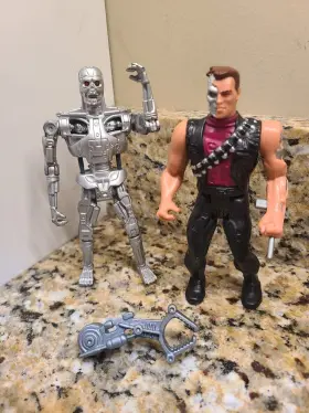 722295274743 KENNER Terminator Power Arm Action Figures