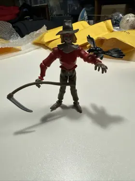 7947-011-01 KENNER Robin Scarecrow Batman Animated Action
