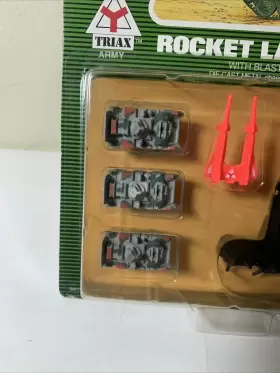 KEN05030 KENNER Force Triax Rocket Launcher Blaster Shield #2