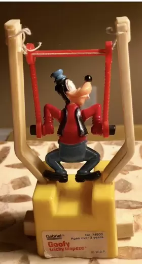 4900 KOHNER Goofy Tricky Trapeze Push Puppet Disney Toy #2