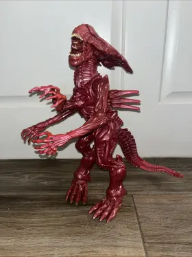 Alien LANARD Light Sound Deluxe Queen Giant Action Creature