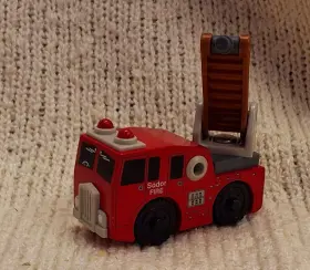 LC99124 LEARNING CURVE Thomas Friends Wooden Sodor Fire Crew #2