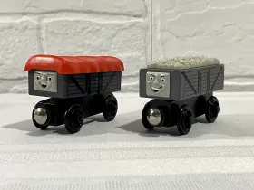 LC99131 LEARNING CURVE Thomas Friends Wooden Railway Giggling