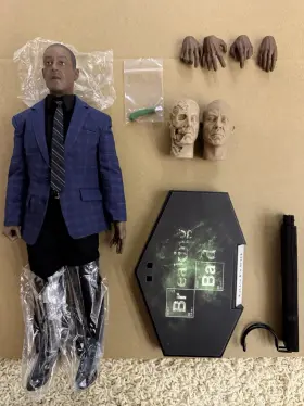 MAT010 MARS TOYS Gus Fring Clean Figure Caine Sculpts
