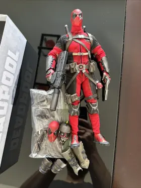 747720223479 MARVEL Sideshow Deadpool Scale Headpool #3