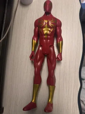 B1471 MARVEL Iron Action Figure