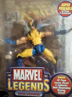 70156 MARVEL LEGENDS Wolverine Action Figure Toy Biz