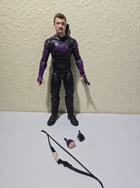 E8670 MARVEL LEGENDS Hawkeye Action Figure Ultron Baf Disney