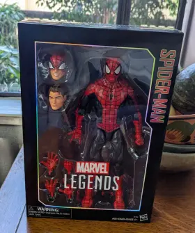 B7450 MARVEL LEGENDS Hasbro Action Figure
