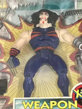 48903 MARVEL TOYS Toybiz Heroes Weapon Wolverine Action #2