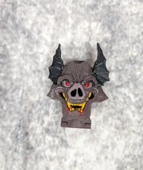 97107 MATTEL Mighty Defeats Vamp Biter Bat Nightwing Horror