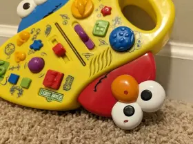 B9029 MATTEL Sesame Street Giggle Sensory Sound Station Toy #2