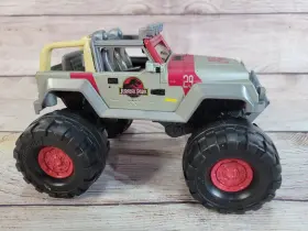 BGY69 MATTEL Jurassic Park Jeep Wrangler Monster Tires