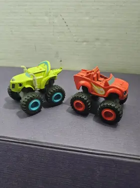 CGH57 MATTEL Viacom Blaze Monster Zeg Sound