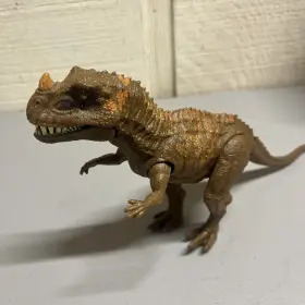 FMM23 MATTEL Jurassic Ceratosaurus
