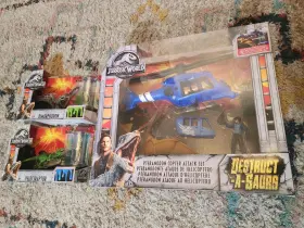 FTF15 MATTEL Jurassic Destruct Saurs Pteranodon Dna Lab Kit