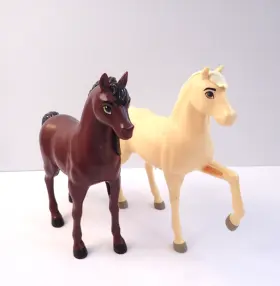 HBB23 MATTEL Dreamworks Spirit Untamed Movie Toy Herd Horse