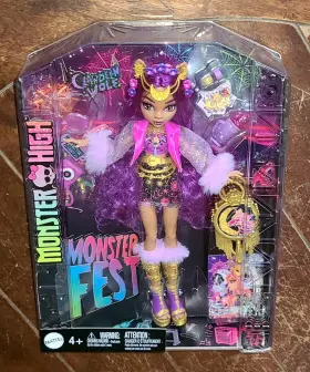 HXH80 MATTEL Monster High Fest Clawdeen Wolf Doll