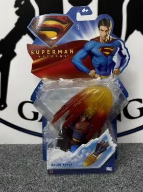 J5186 MATTEL Superman Solar Force Figure