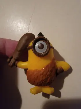 7D4768BF-F2C0 MCDONALDS Caveman Carl Minion Action Figure Me