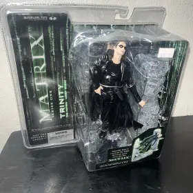 042103 MCFARLANE TOYS Trinity Matrix Lobby Scene Figure Box
