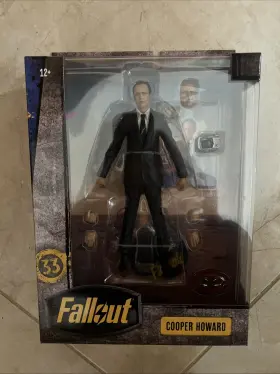 070125FL MCFARLANE TOYS Fallout Cooper Howard Season Platinum