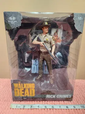 787926143386 MCFARLANE TOYS Walking Rick Grimes Figure