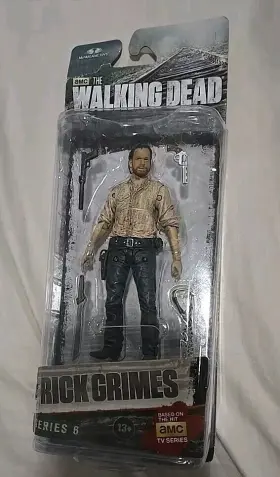 787926145410 MCFARLANE TOYS Walking Rick Grimes Action Figure