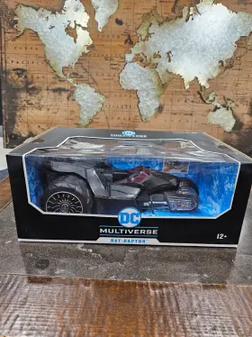 787926157017 MCFARLANE TOYS Multiverse Bat Raptor Scale