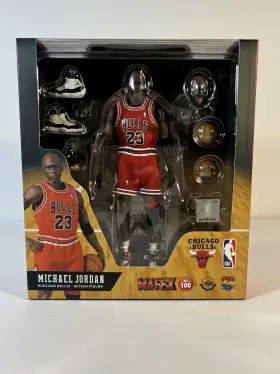 471006 MEDICOM TOY Mafex Michael Jordan Chicago Bulls Action