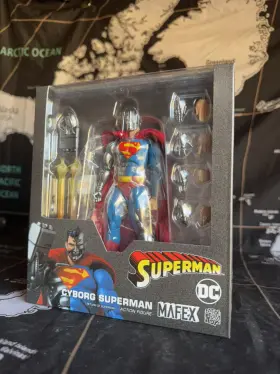 MEDMAFEX164 MEDICOM TOY Mafex Cyborg Superman Action Figure