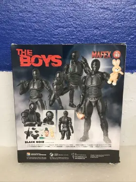 530956471839 MEDICOM TOY Mafex Boys Noir Action Figure Box #3