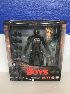 530956471839 MEDICOM TOY Mafex Boys Noir Action Figure Box