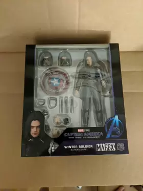 530956472034 MEDICOM TOY Mafex Winter Soldier Captain Action