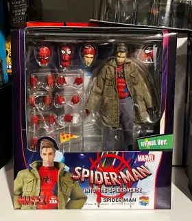 NO235 MEDICOM TOY Mafex Peter Parker Renewal